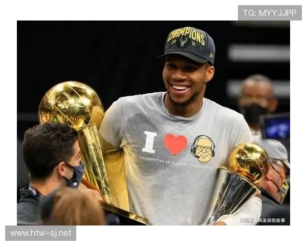 阿德托昆博今天又穿得像去度假，球场上和生活完全两幅脸！